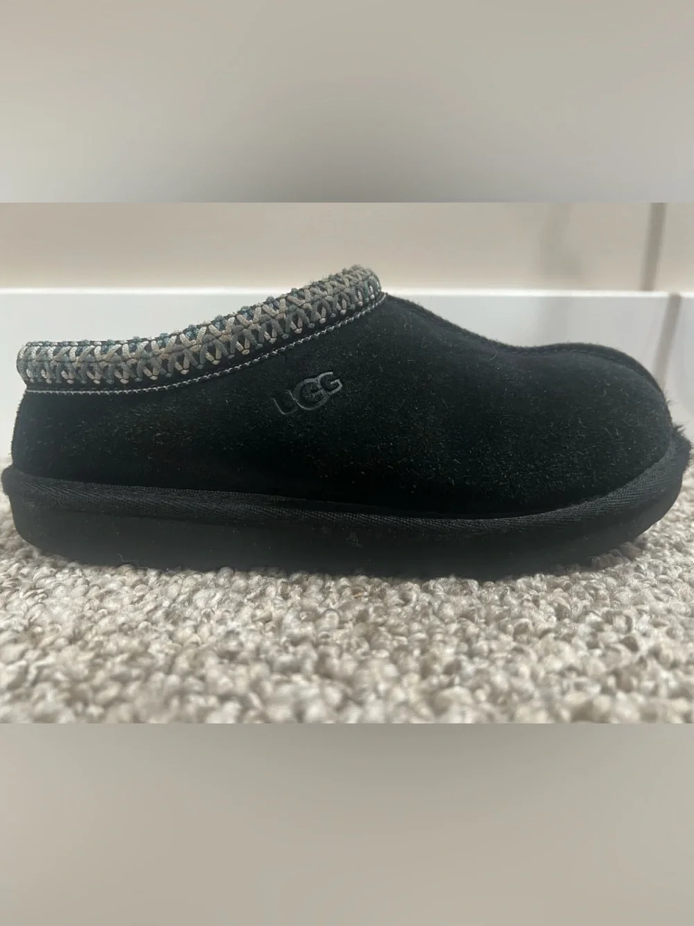 UGG Kids Black Suede Slippers Size 2 Cozy Slip On Shoes Shearling